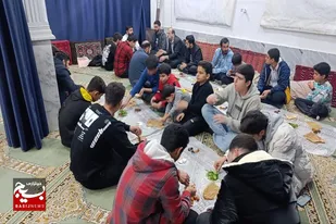 برگزاری پویش افطاری ساده به همت پایگاه بسیج امام جعفر صادق(ع) ملایر