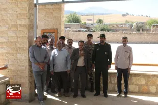 غبارروبی و عطرافشانی گلزار شهدای روستای صاحب&zwnj;الزمان (پیرجد)+عکس