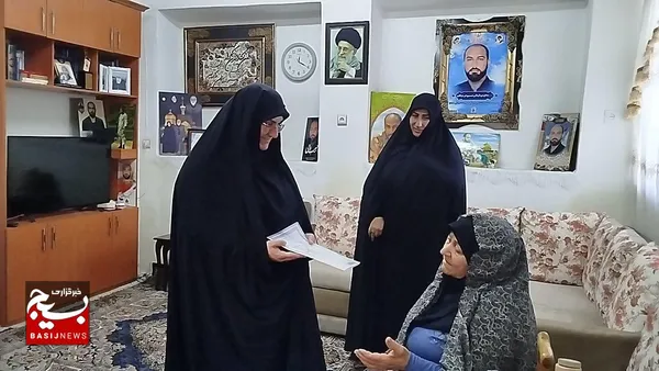 دیدار با خانواده شهید حبیب روحی