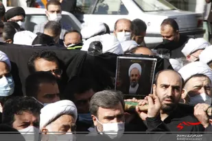 خاکسپاری مدیر مرکز خدمات استان قم با حضور شخصیت های حوزوی
