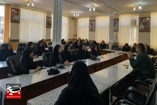 برگزاری نشست فرماندهان واحدهای بسیج دانش آموزی شهید اوهانی در سپاه مرند