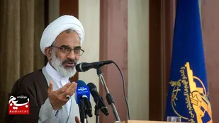 حمله اصلی دشمن به مبانی دینی جوانان است/باید مراقب باشیم &laquo;دینداری ضد دین&raquo; به وجود نیاید