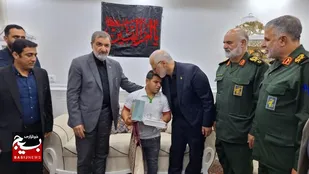 دیدار عضو مجمع تشخیص مصلحت نظام با قهرمان خوزستانی پارالمپیک