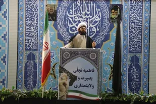 امام جمعه شهرقدس به مسئولان؛ &laquo;محبوبیت شما نزد مردم، الگو گرفتن از راه شهید سلیمانی است&raquo;