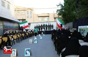 تجلیل از خانواده شهدا در اختتامیه سومین یادواره شهدای همنام امام رضا(ع)