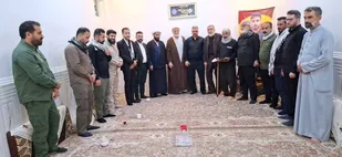 دیدار نمایندگان نهاد حشدالشعبی عراق با خانواده&zwnj;های شهدا در هویزه