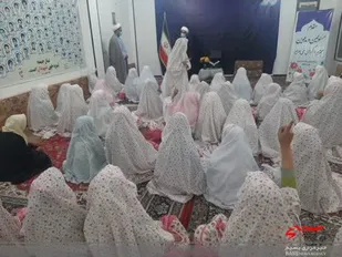انس با قرآن، زمینه ساز ترویج فرهنگ نماز و عبادت است
