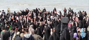 اجتماع بزرگ دهه نودی&zwnj;های شهرستان چالـوس با اجرای سرود سلام فرمانده