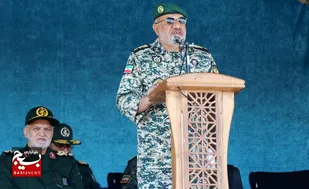 دفاع مقدس، &laquo;ما می&zwnj;توانیم&raquo; را به &laquo;ما توانستیم&raquo; تبدیل کرد/ قوای مسلح در خط مقدمِ خدمتگزاری به مردم هستند