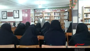بصیرت عمومی مهمترین عامل مقابله با دشمنان است