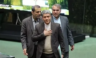 عذرخواهی طیب&zwnj;نیا از مجلسی&zwnj;ها: باید به نشست تعیین نرخ سود بروم