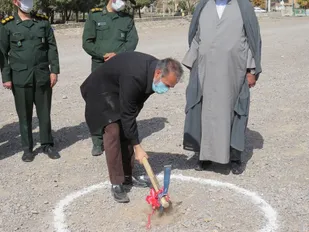 باغ موزه دفاع مقدس جنب پارک کوثر مهریز کلنگ زنی شد