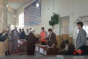 میز خدمت در مصلای نمازجمعه شهر وردنجان