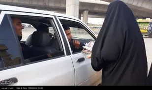 توزیع  ماسک رایگان بین شهروندان استان خوزستان