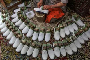 بیش از ١٤٩ میلیارد ریال تسهیلات به فعالان صنایع&zwnj;دستی کردستان پرداخت شد