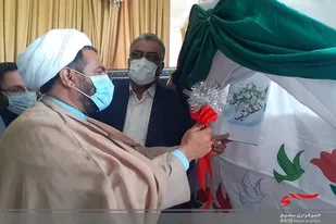 نواختن زنگ انقلاب به مناسبت فرارسیدن ایام الله دهه فجر در شهرستان سراوان