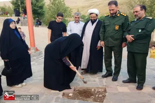 آیین کلنگ&zwnj;زنی ساخت یادمان شهدای منطقه دره مراد بیگ شهرستان همدان