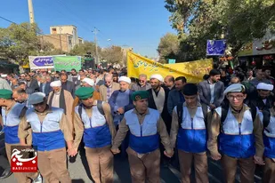 نمایش وحدت و انسجام ملی در ملایر