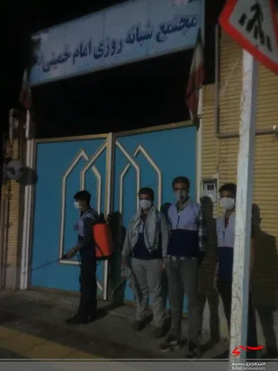 ضدعفونی و نظافت مدارس شهر راز توسط گروه جهادی بسیج دانش آموزی