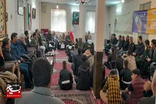 دیدار بسیجیان با امام جمعه صالح&zwnj;آباد