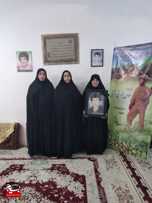 دیدارباخانواده شهید بحرانی دشتی توسط پایگاه مقاومت بسیج بنت الهدی باغک جنوبی تنگستان