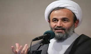 راهنمایی در امور سیاسی وظیفه هر طلبه ای است