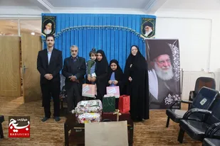 تجلیل از دختران شهید وحید عباسی در رزن به مناسبت دهه کرامت و روز دختر