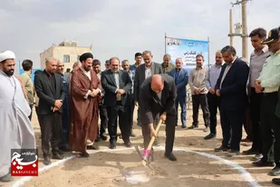 کلنگ نیروگاه تجمیعی انرژی خورشیدی ۶مگاواتی در آوج به زمین زده شد