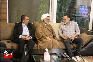 دیدار دبیر شورای عالی انقلاب فرهنگی با هنرمند سینما در کرمان