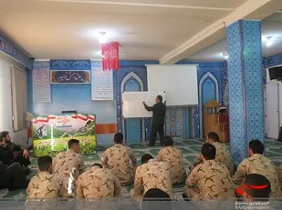غرب،از نبود مردم سالاری دینی رنج می&zwnj;برد