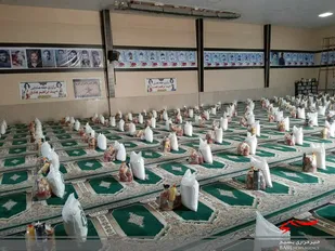 توزیع ۲۰۰ بسته معیشتی به مناسبت ماه مبارک رمضان در شهرستان چگنی