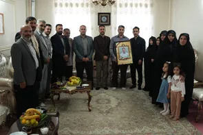 دیدار بسیجیان بنیاد مستضعفان با خانواده شهید والامقام «*عوض علی ضیائی*» و تشرف به مزار این شهید بزرگوار