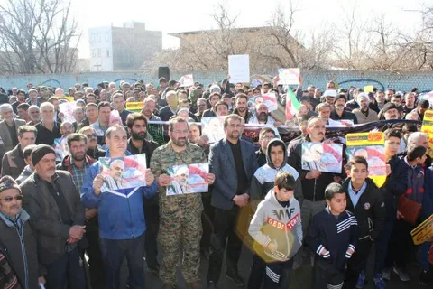 اجتماع پرشکوه مردم فراهان در بزرگداشت شهادت سردار قاسم سلیمانی