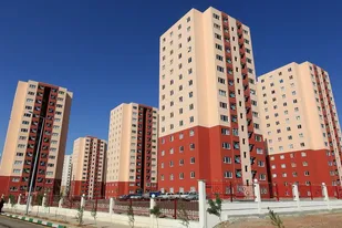 برخورد سیاسی وزارت راه و شهرسازی با مسکن مهر/ استیضاح ربیعی در مجلس در حال پیگیری است
