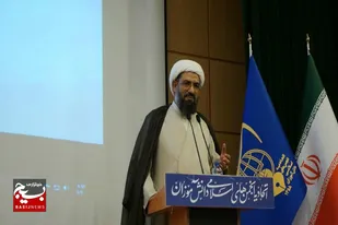 بانوان نقش کلیدی در پیشبرد اهداف انقلاب دارند