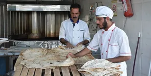 ماجرای جالب نان و اقدام برخی نانوایی های شهر یاسوج/ نان ها به کجا می روند؟!