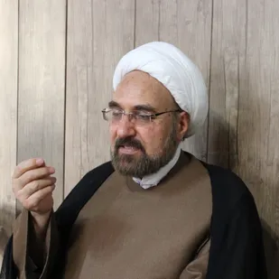 برخی خودروسازان با بهانه تحریم، قیمت خودرو را سه برابر افزایش داده&lrm;اند