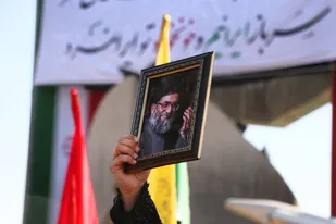 تایم&zwnj;لپسی زیبا از بزرگترین زنجیره انسانی در مشهد