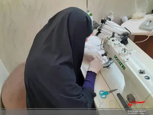 رزمایش مومنانه کانون منتظران بقیه الله الاعظم(عج) در قالب تولید ماسک و توزیع بسته های معیشتی