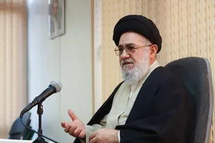 دمیدن در ساز ناکوک اختلاف با القاء شکاف بین دولت و حاکمیت