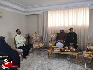 کارکنان ناحیه امام حسن مجتبی(ع) با خانواده شهید نیک&zwnj;خلق دیدار کردند