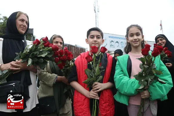 کاروان زیر سایه خورشید