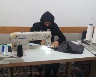 جای خالی بازارفروش اختصاصی تولیدات بومی - محلی در عرصه فروش احساس می شود .