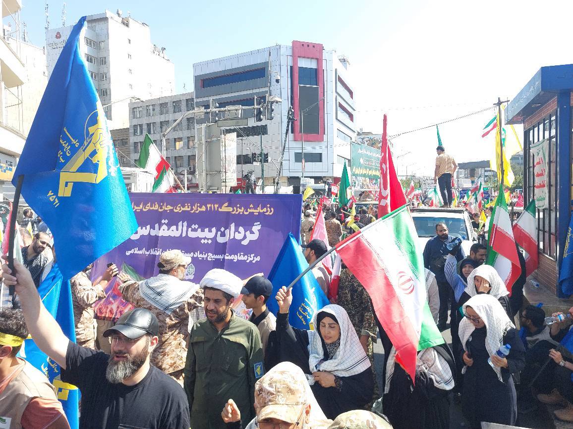 حضور کارکنان و بسیجیان بنیاد مستضعفان  در رزمایش۳۱۳ هزار نفری جان فدایان ایران