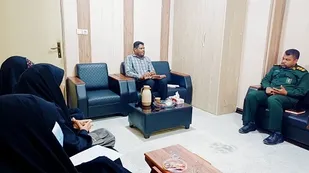 نشست جانشین ناحیه مقاومت بسیج سپاه شهرستان میناب با مدیر مرکز فضای مجازی و ارکان گردان سایبری خواهران برگزار شد