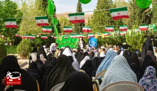حضور مومنین در طبیعت بهاری جهت اقامه نماز عید فطر + تصاویر