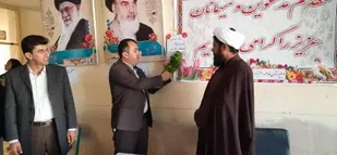 طنین زنگ انقلاب در مدارس بخش فلارد