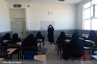 دوره توانمندسازی دبیران آمادگی دفاعی خواهران در همدان