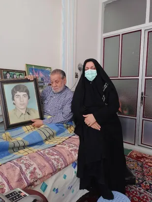فرمانده پایگاه مقاومت بنت الهدی صدر ده بالا با خانواده شهید عابدینی دیدار کرد