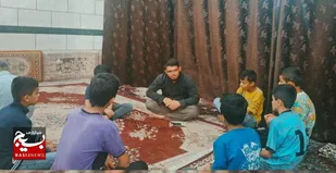 انسانی که از فواید آداب اجتماعی محروم شود، رشد و تکاملش بدون شک دچار مشکل می&zwnj;شود